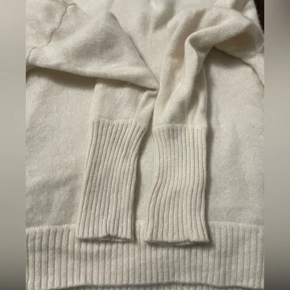 Rachael Zoe 2-Ply Cashmere Cream Turtleneck Sweater - Picture 9 of 11